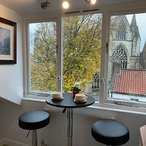 Abbey View Apartment