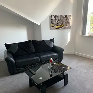 No 9 - Large 1 Bed Near Sefton Park And Lark Lane Apartment Liverpool